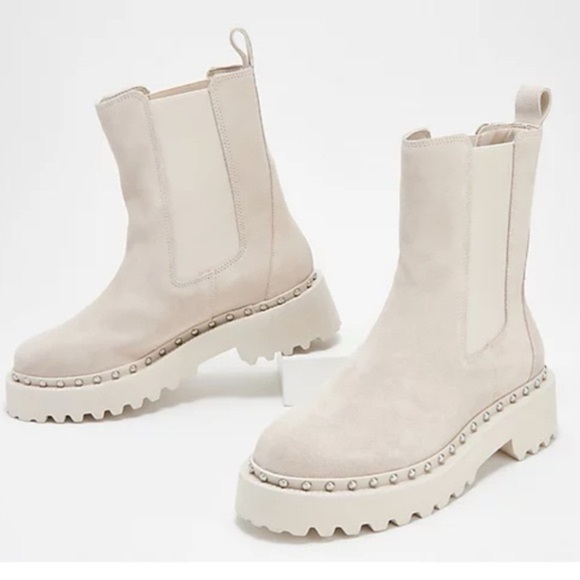 Vince Camuto womens CAMUTO MEENDEY CHELSEA BOOTS SIZE 8.5/39 - Picture 1 of 14
